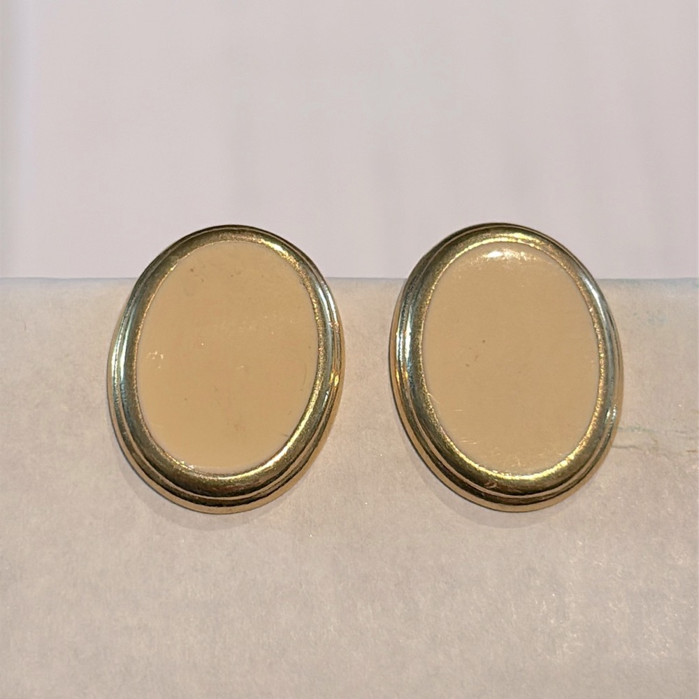 Vintage Gold and Cream Oval Earrings